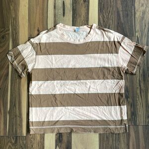 Old Navy striped T shirt